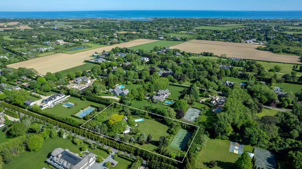 A Beautiful 2.5 Acre Blank Canvas in Bridgehampton South