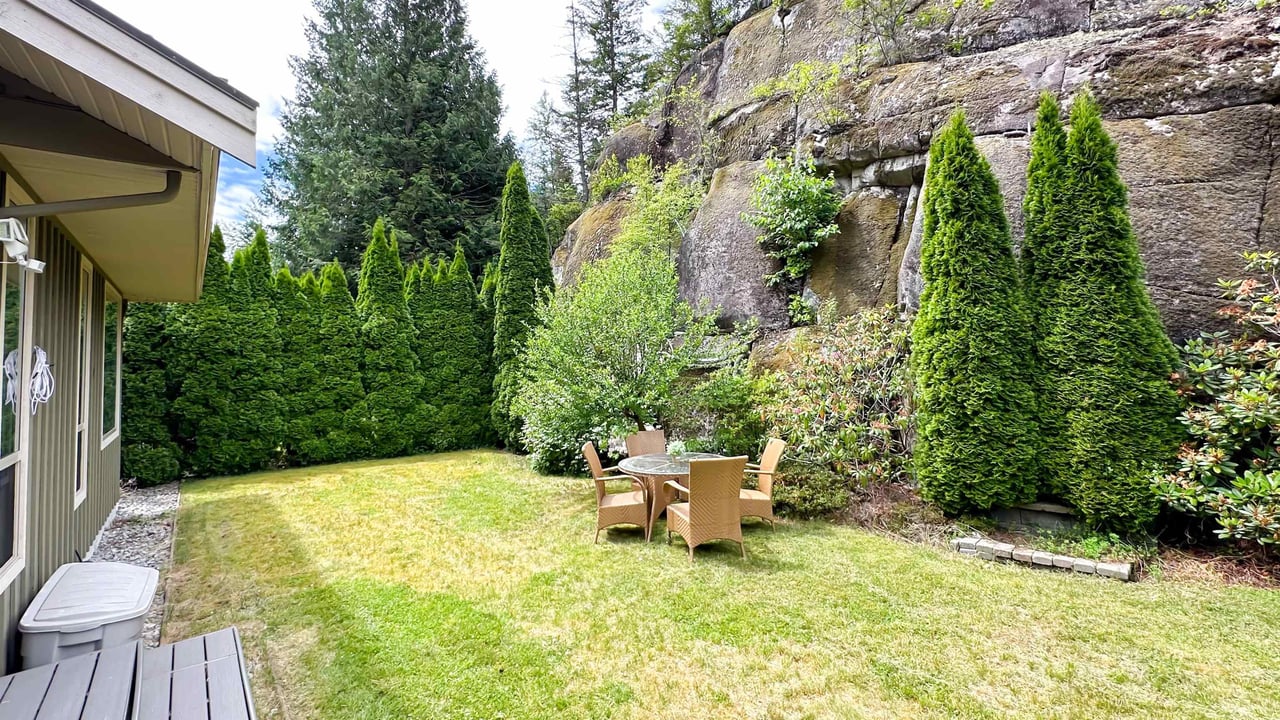158 Stonegate Dr