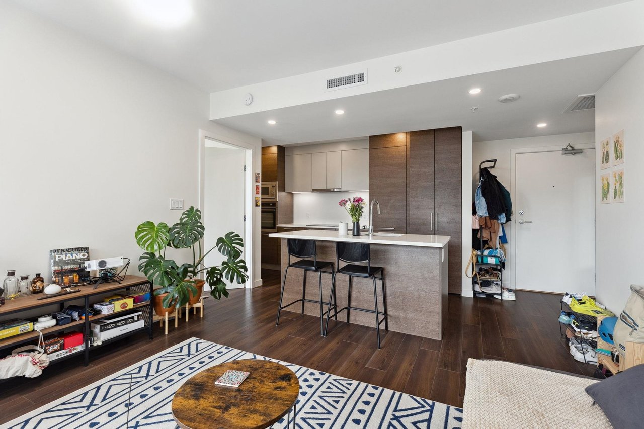 509-285 E 10th Ave