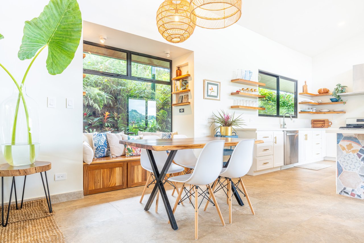 Contemporary Home and Guest House, Ojochal, Puntarenas
