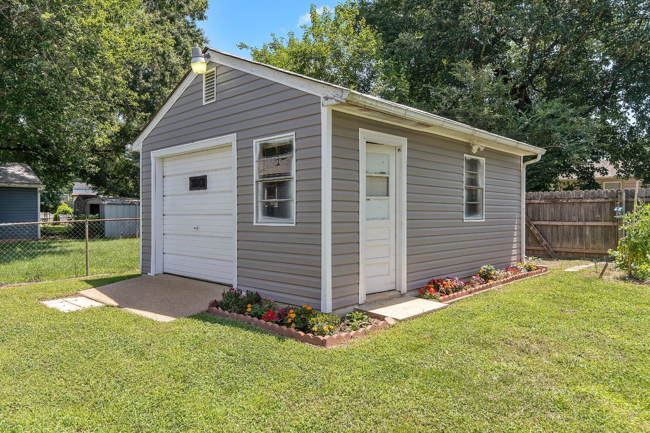 211 Carlstone Drive