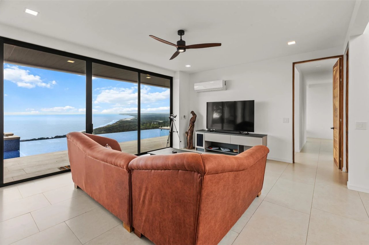 Luxury Ocean View Villa, Jaco, Puntarenas
