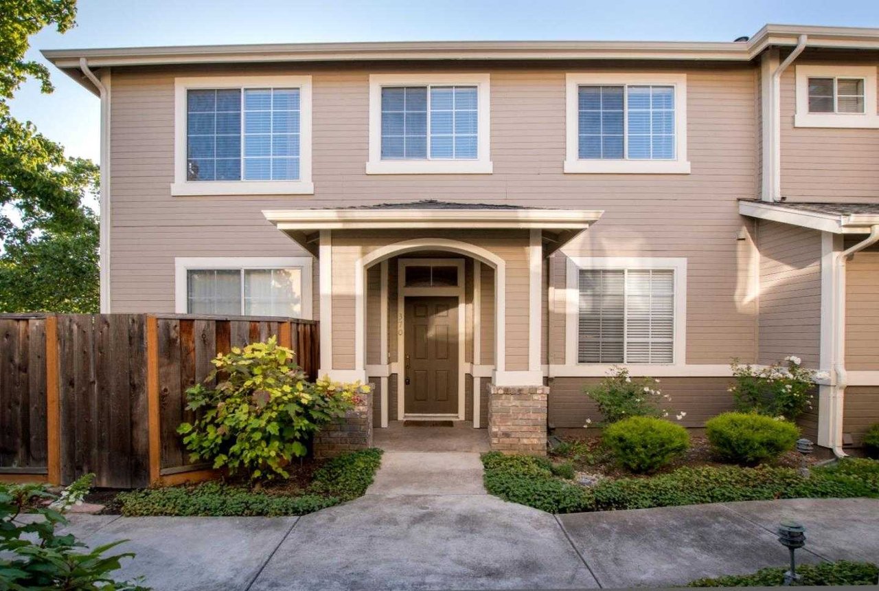370 Kylemore CT