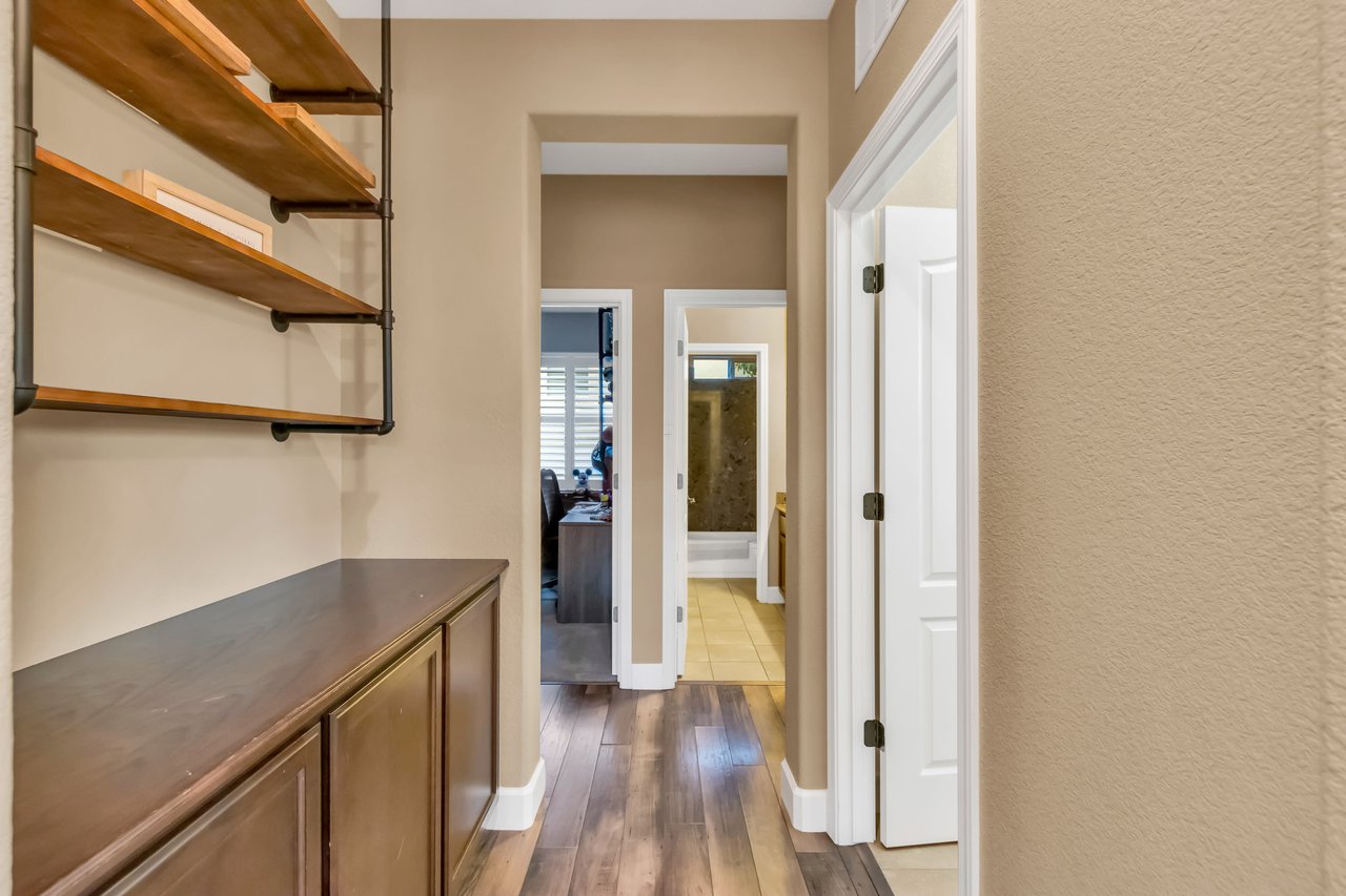 3123 Acorn Glen Way