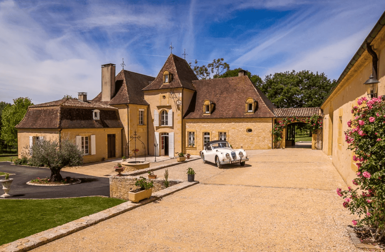 Automotive Lifestyle: 4 Dream Homes for Car Collectors