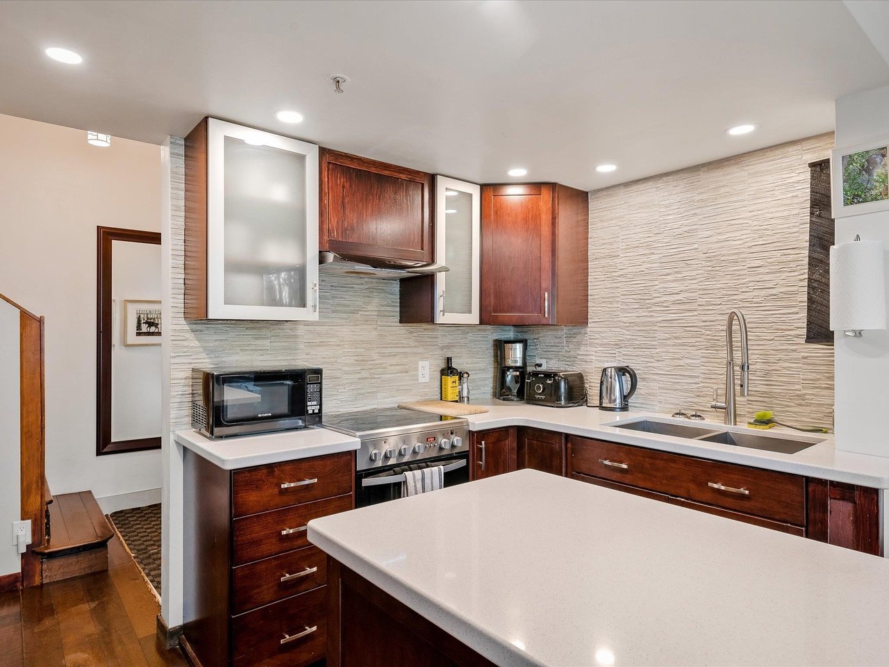 17-2101 Whistler Rd