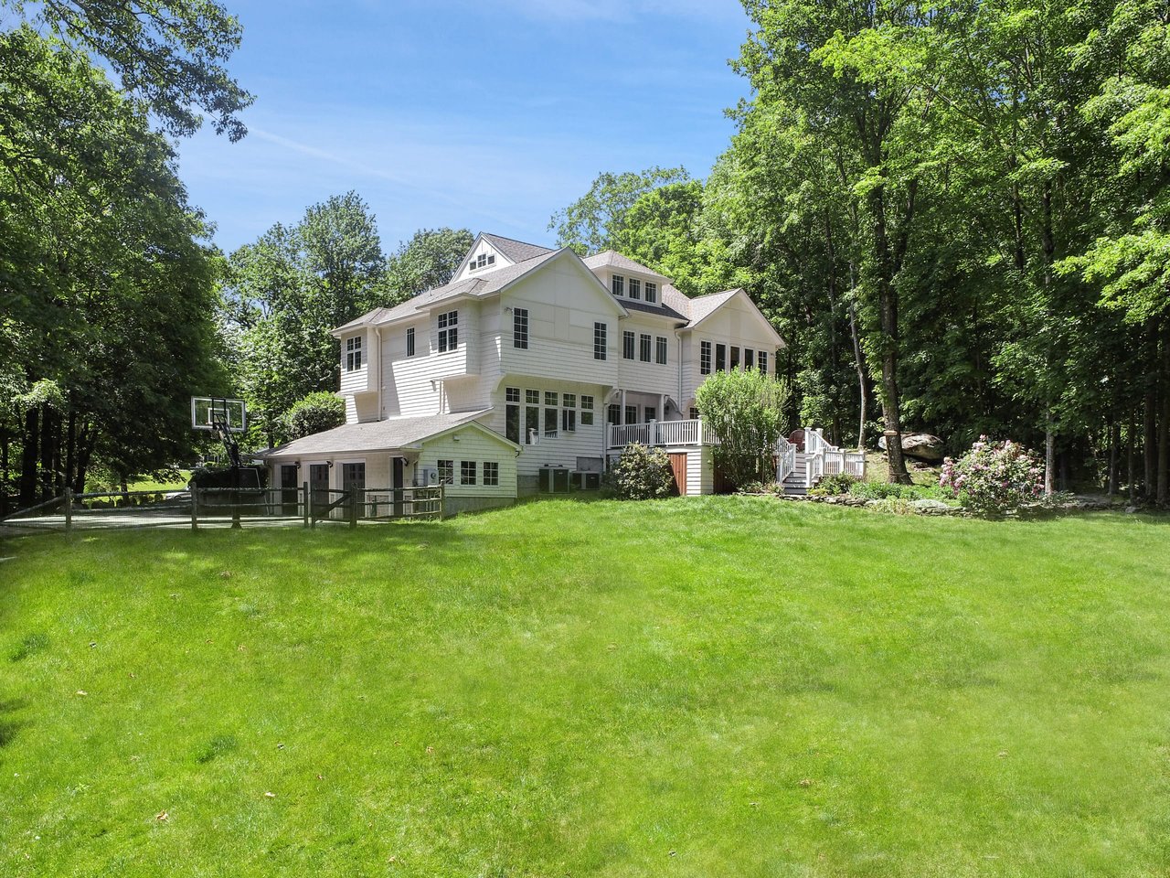 8 Hopes Farm Lane