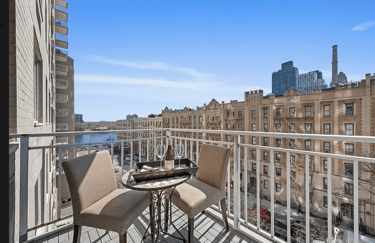 515 East 79th Street Unit: 7B