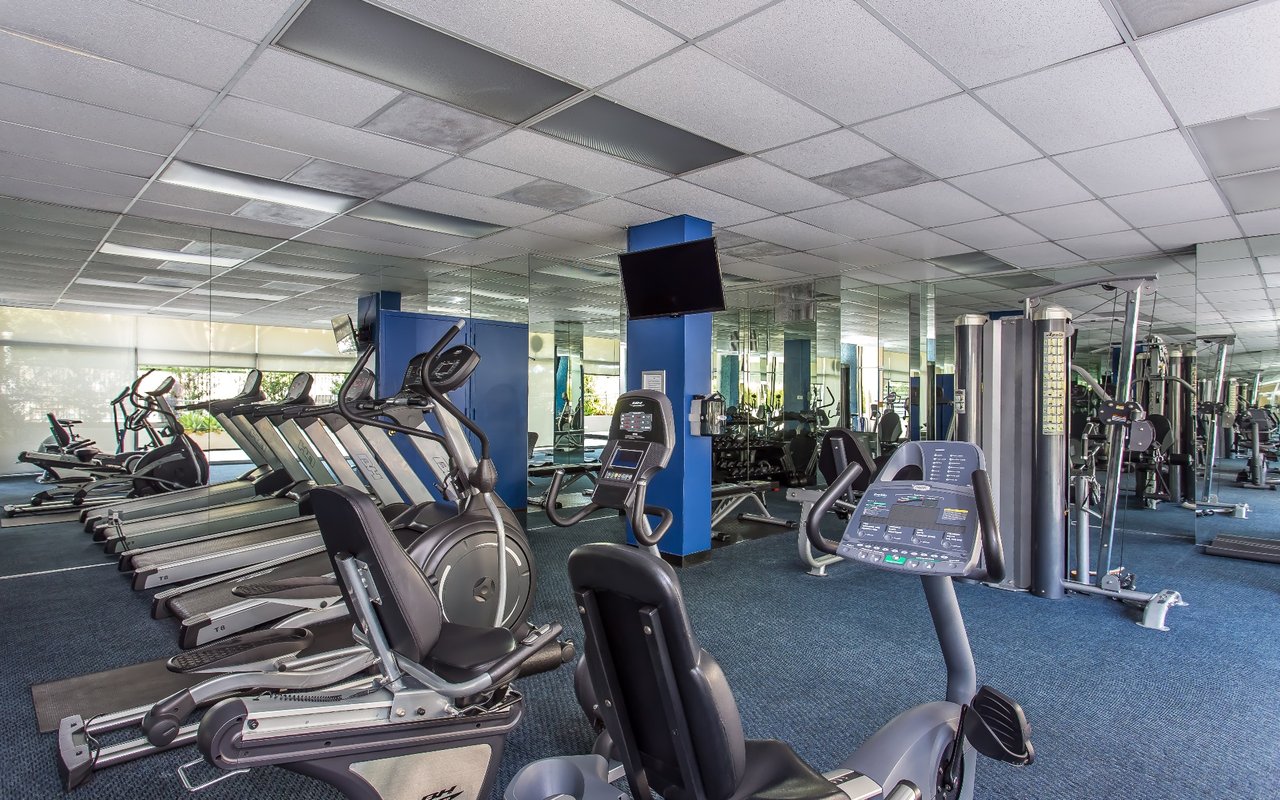 10450 Wilshire #11J