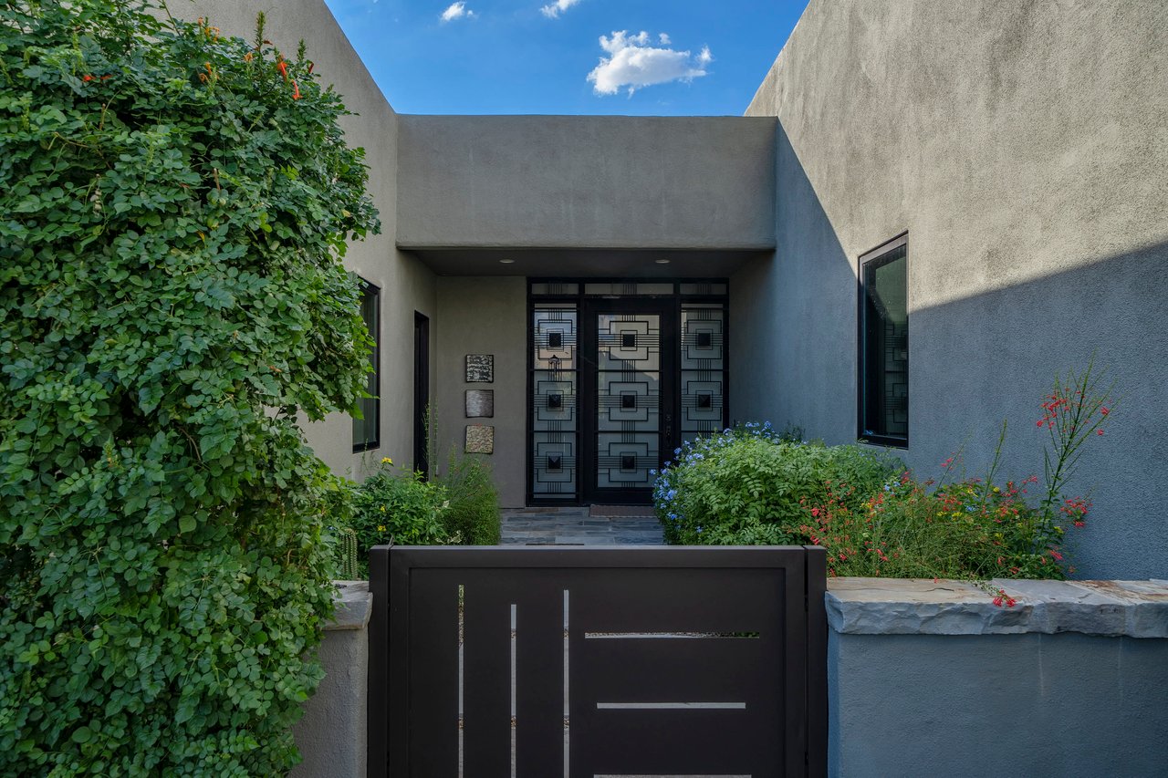 8005 N Barrel Cactus Drive