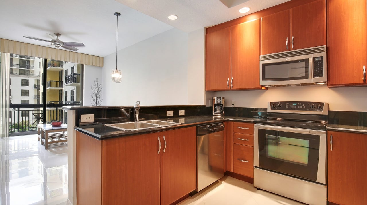 701 S Olive Ave, Apt 709
