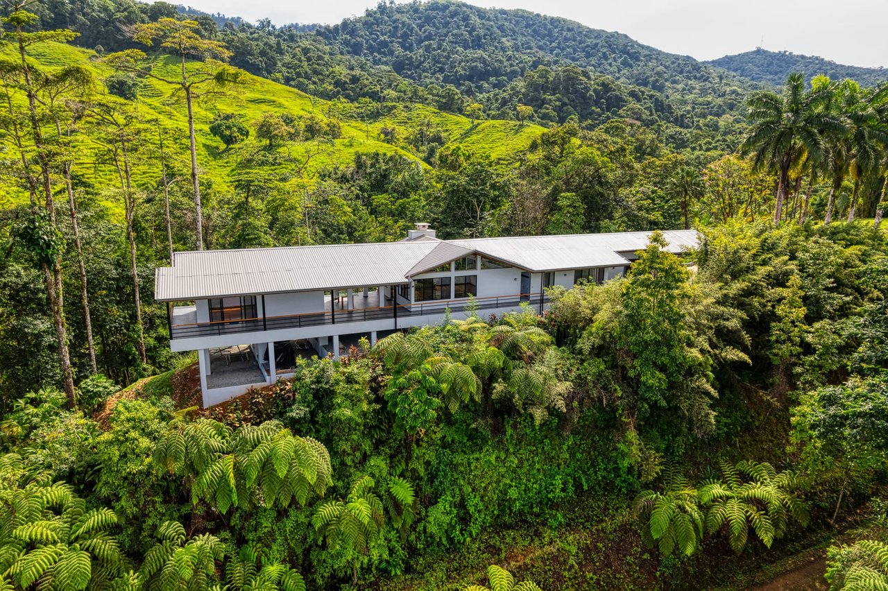 Waterfall, 3 Bedroom Ocean View Dream Home