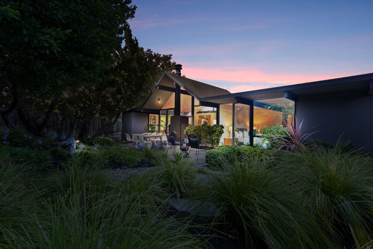 958 Eichler Drive