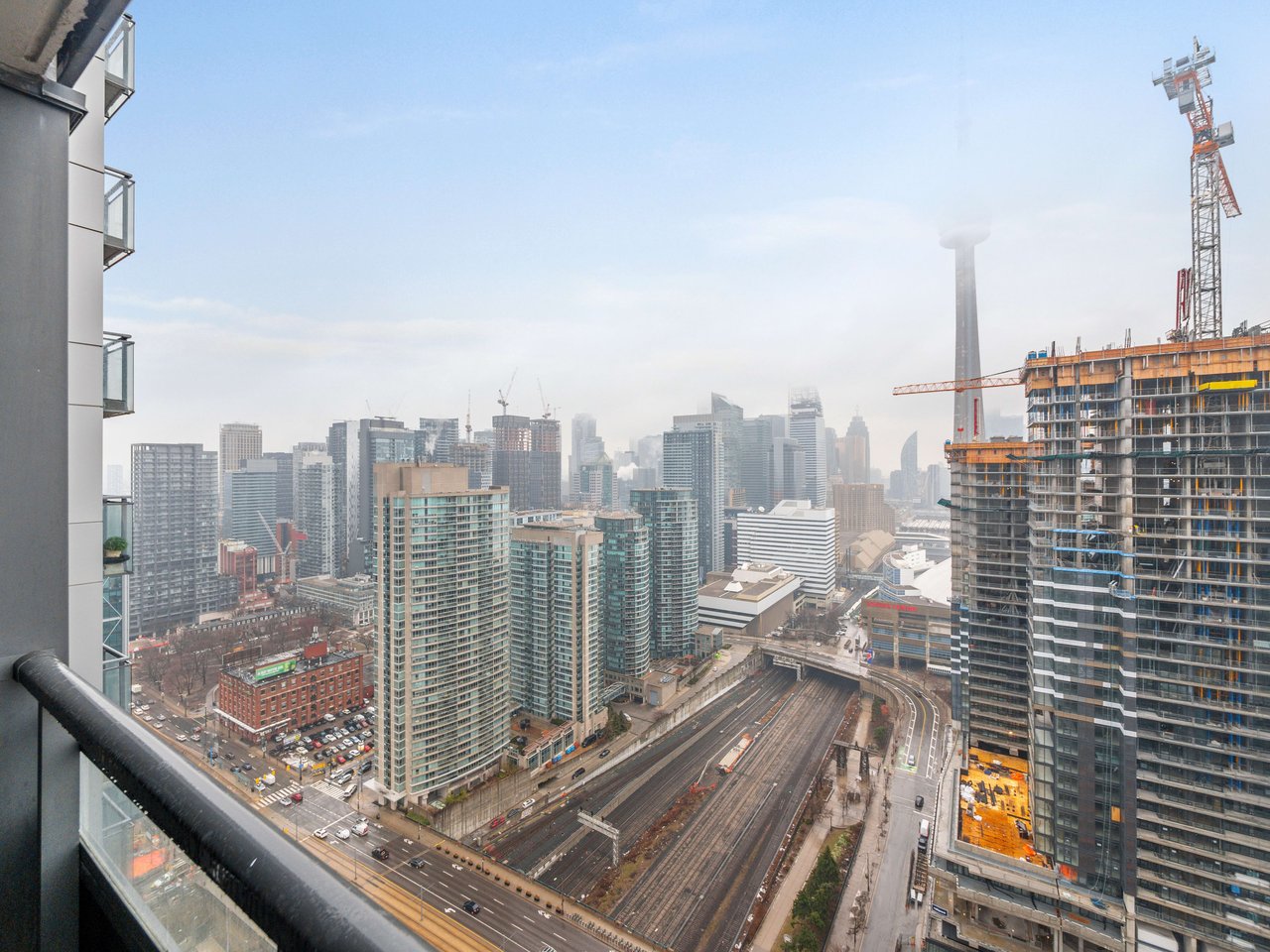 4305 - 25 Telegram Mews