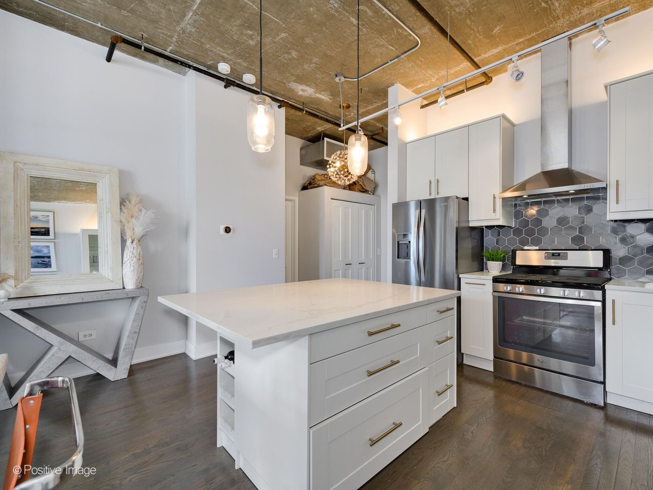 849 N Franklin St Unit 913