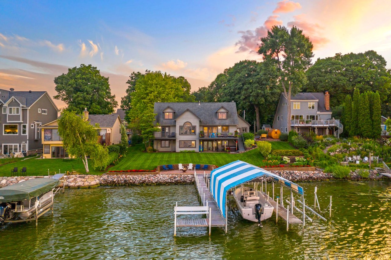 2030 Shorewood Ln