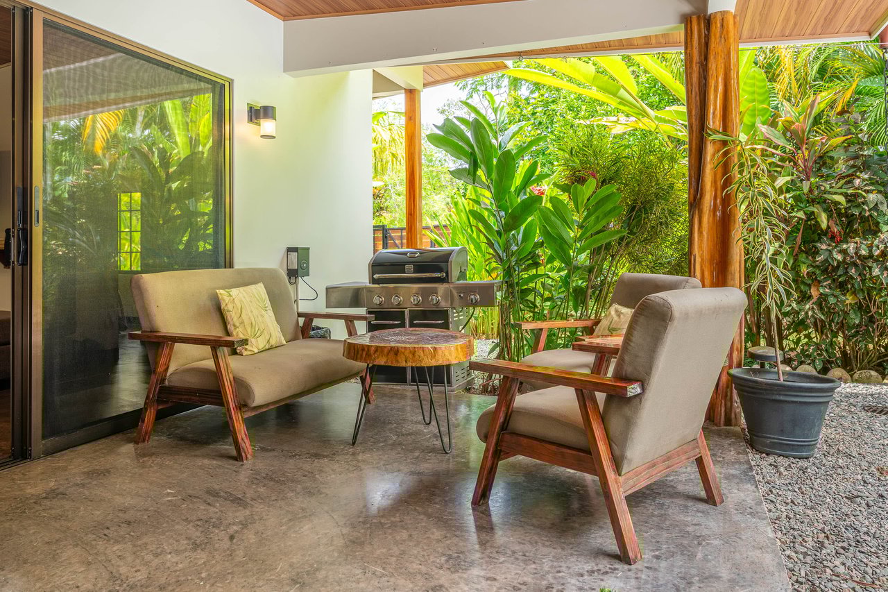 Uvita Garden Villa and Casita, 4 Bedrooms Total, Walking Distance To All