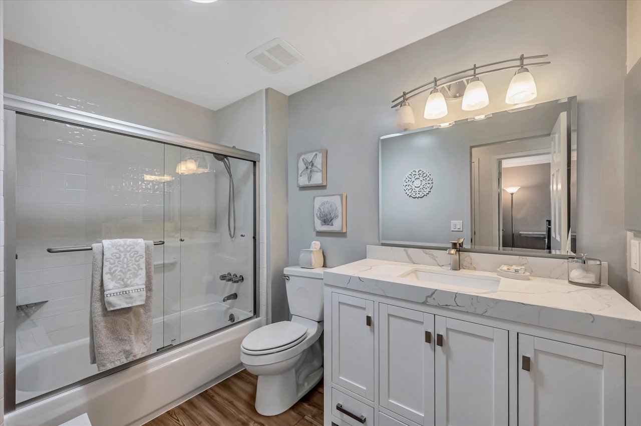17 Crystal Creek Ct