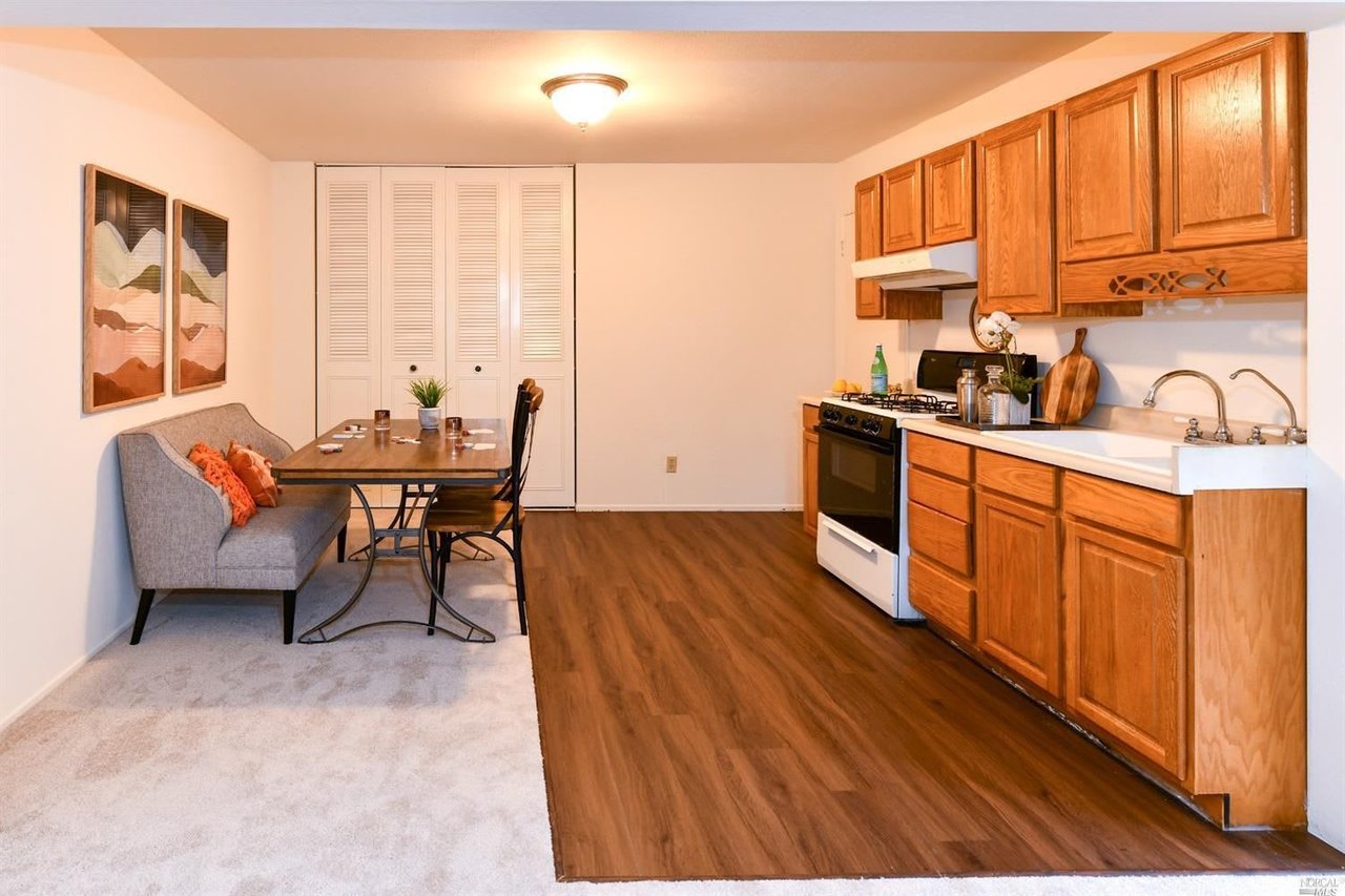 424 Simi Pl