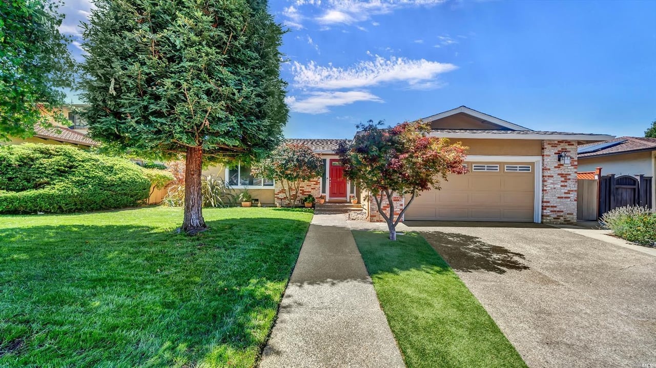 62 Leland Dr