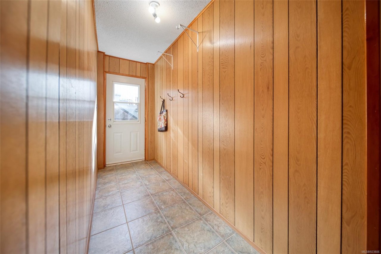 4086 Tracey St