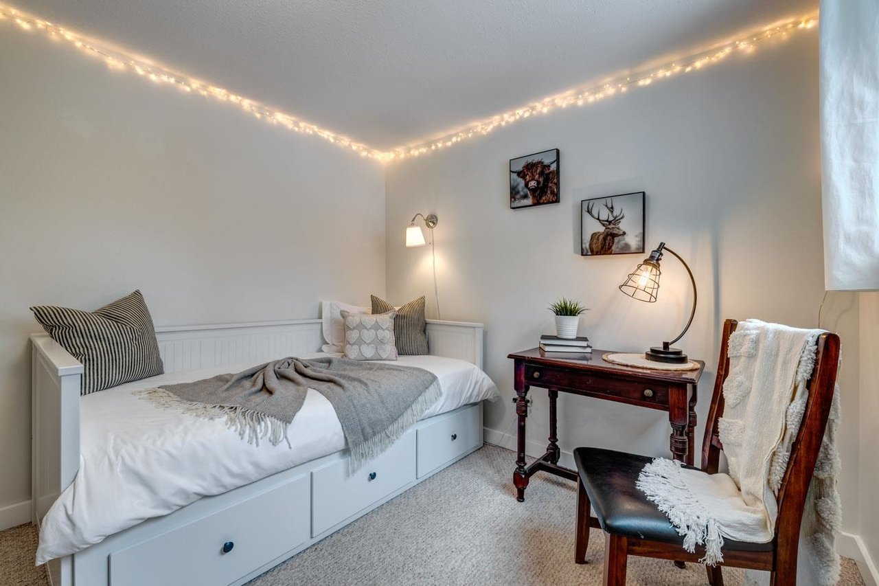 4-2548 Snowridge Cres