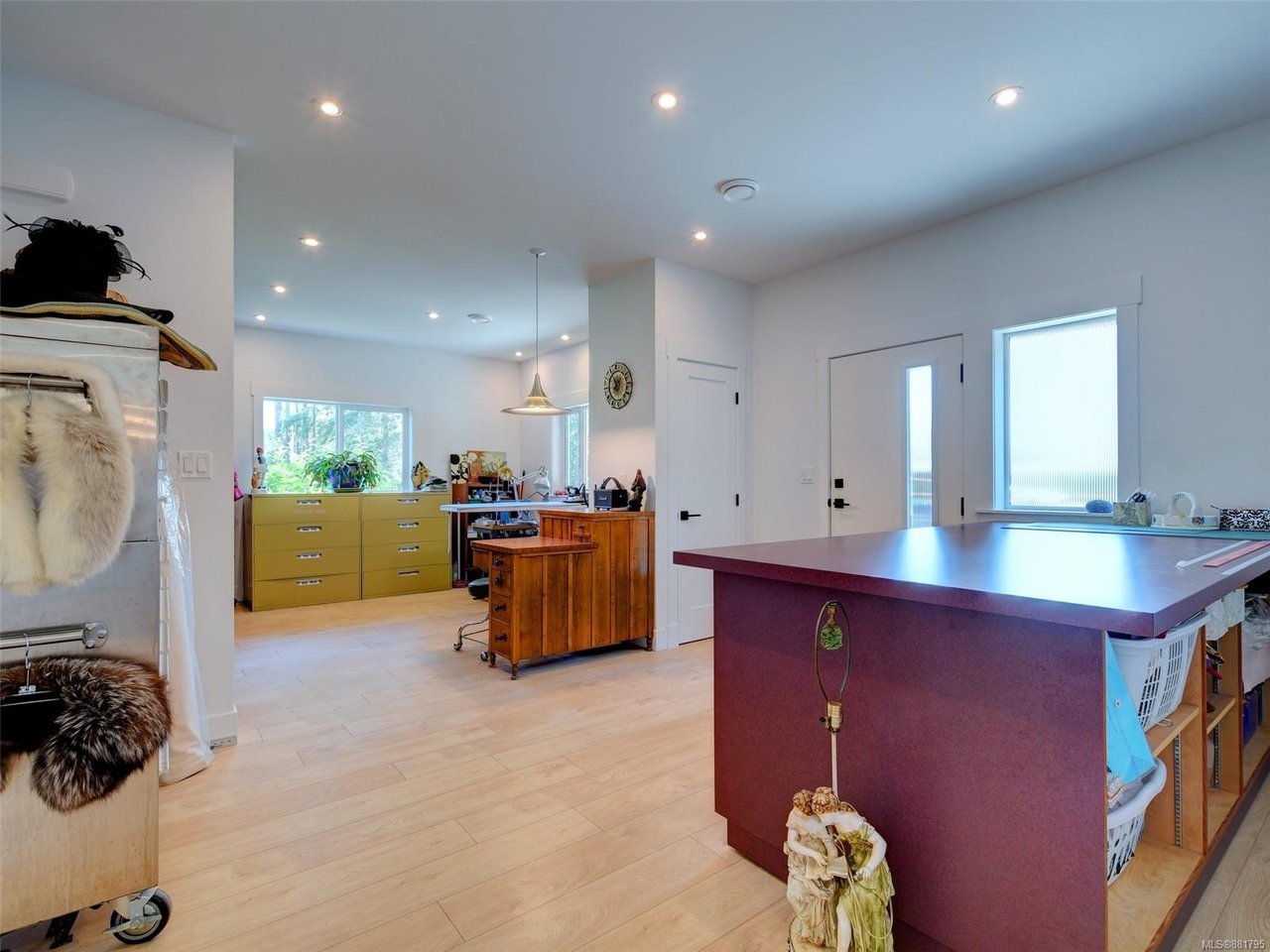 4271 Cherry Point Close