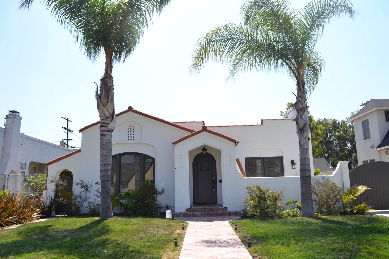 1110 S Ridgeley Dr