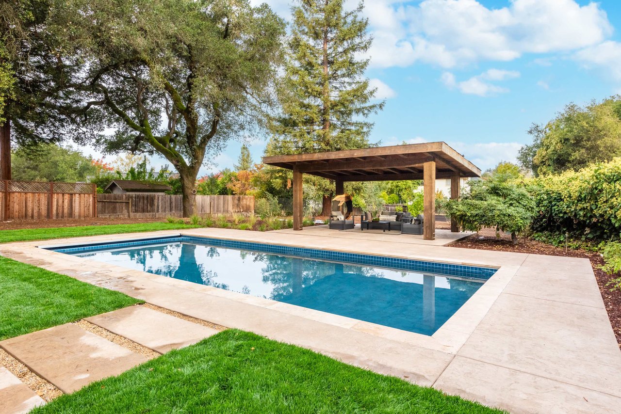 Healsburg Downtown Estate