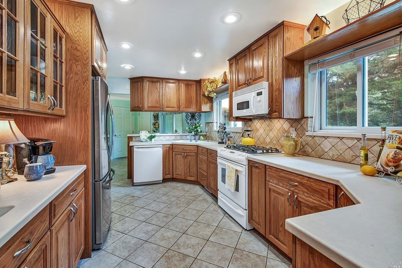 1105 I St