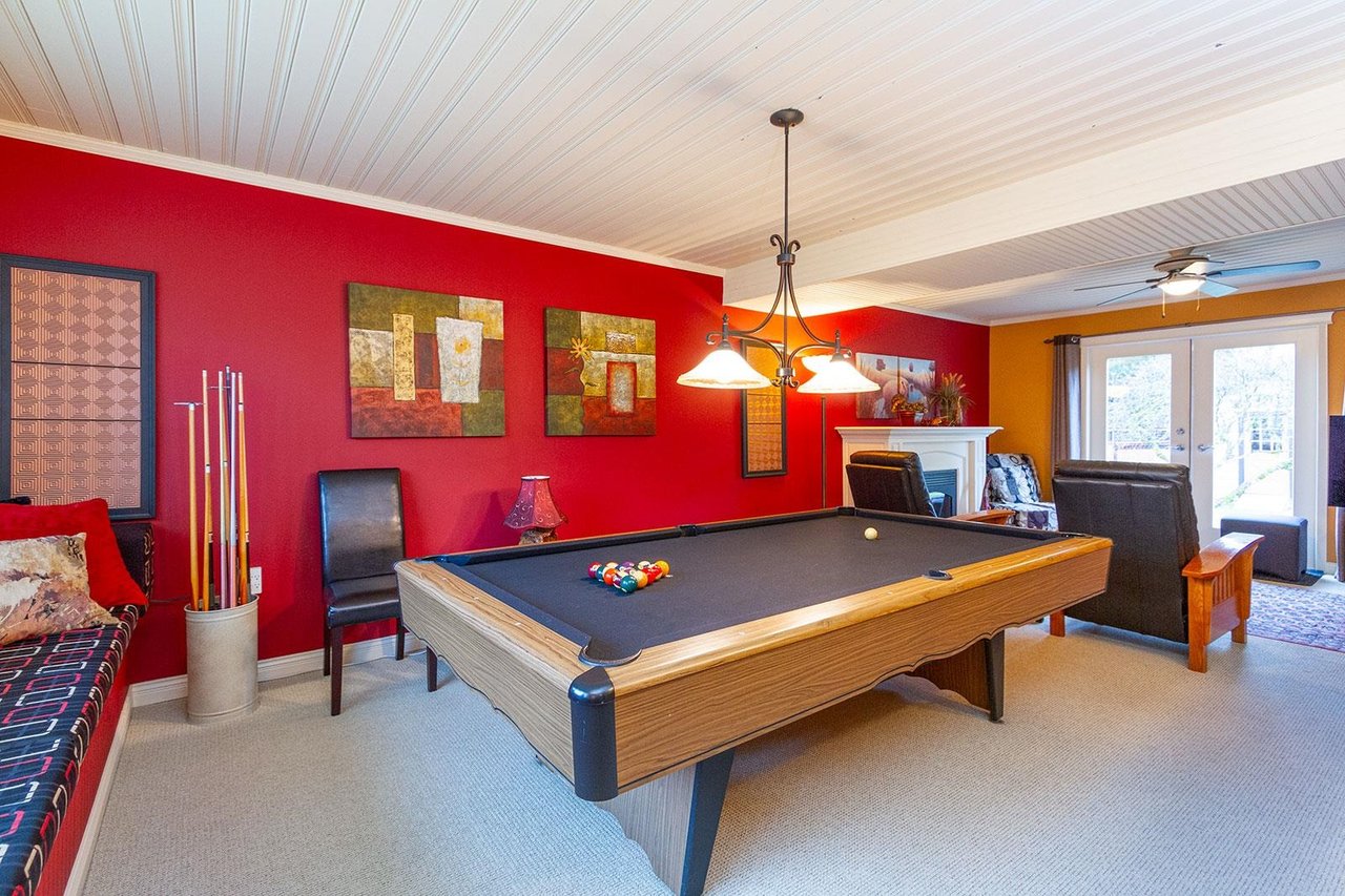 1485 Maple Cres