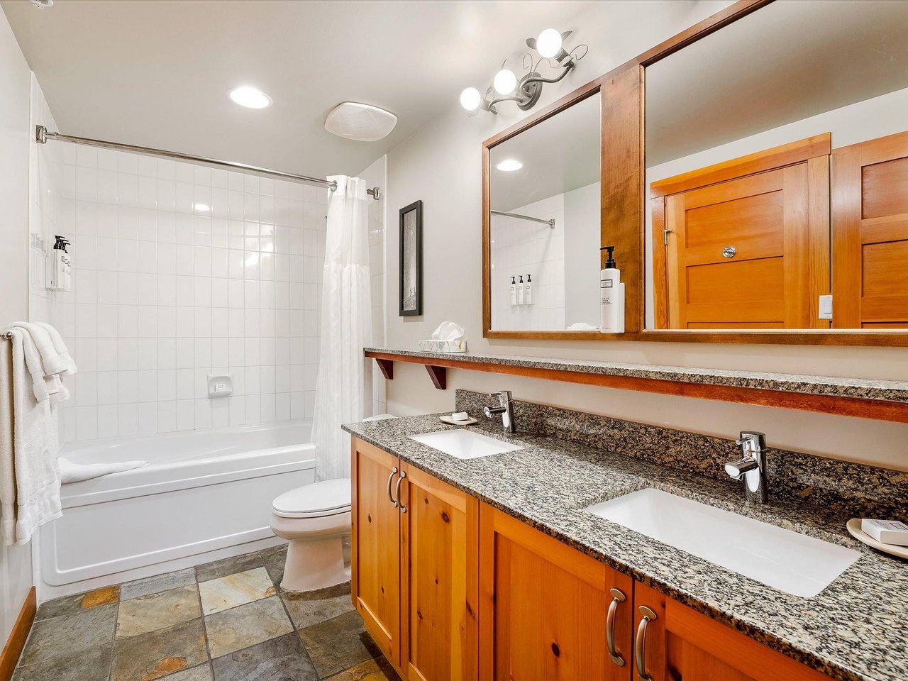 634C-2036 London Ln