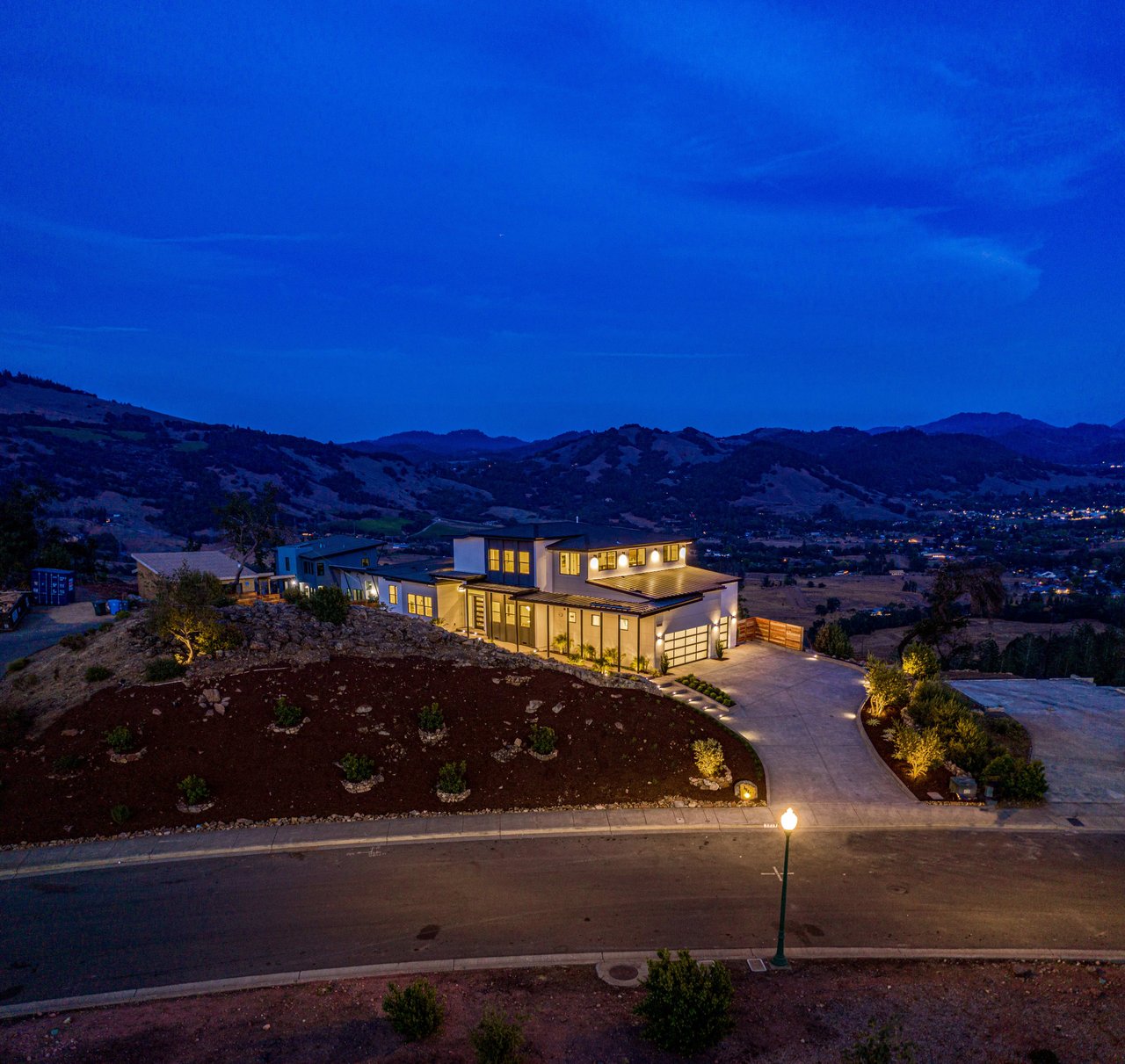 3927 Rincon Ridge Drive