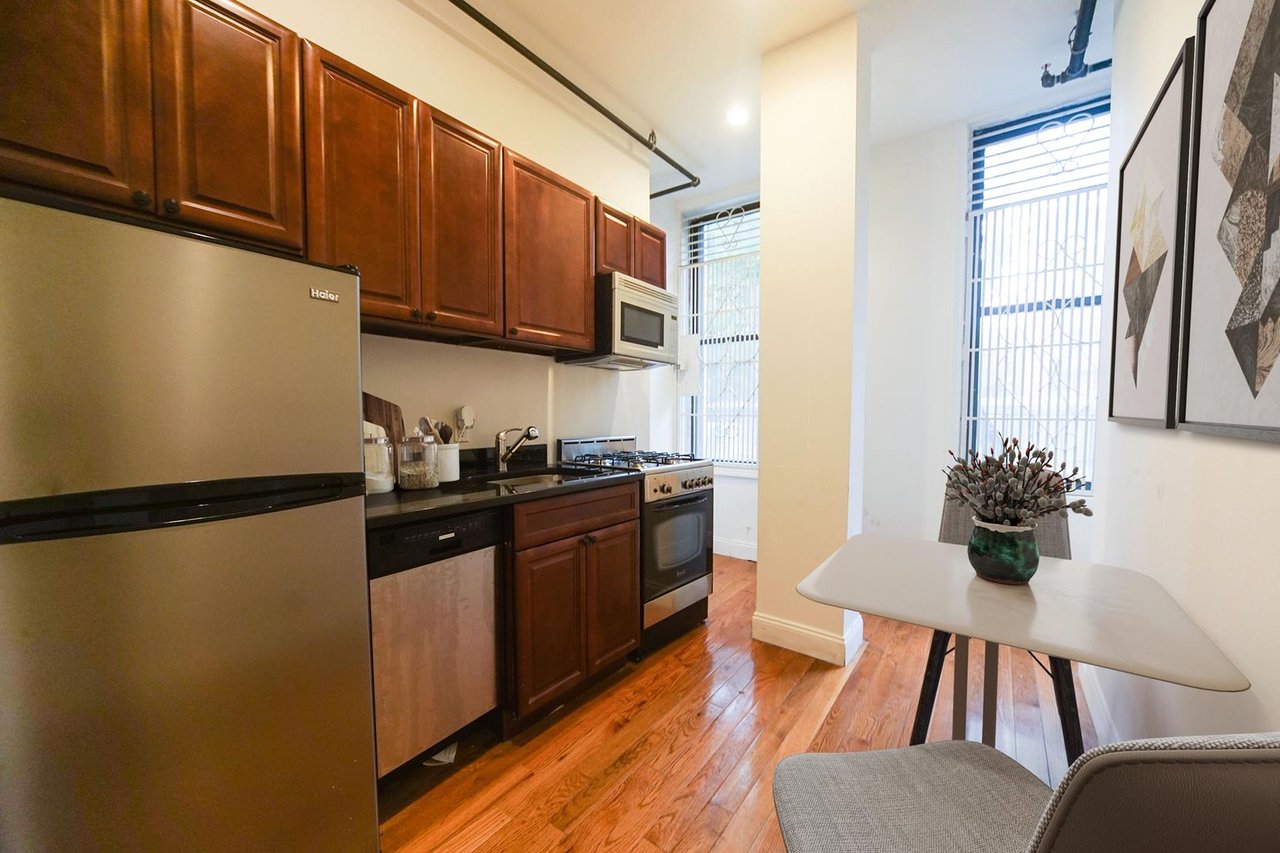31 Saint Marks Place, Apt 1