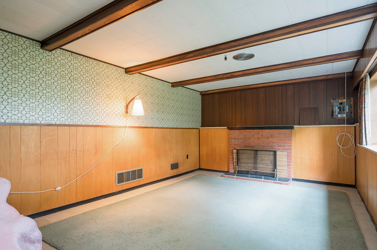 2271 232 St