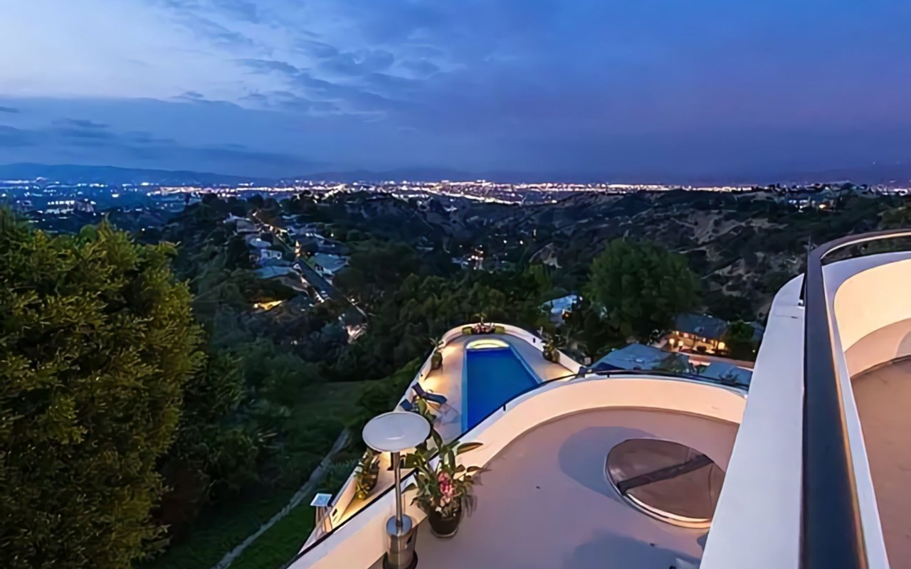 SHERMAN OAKS