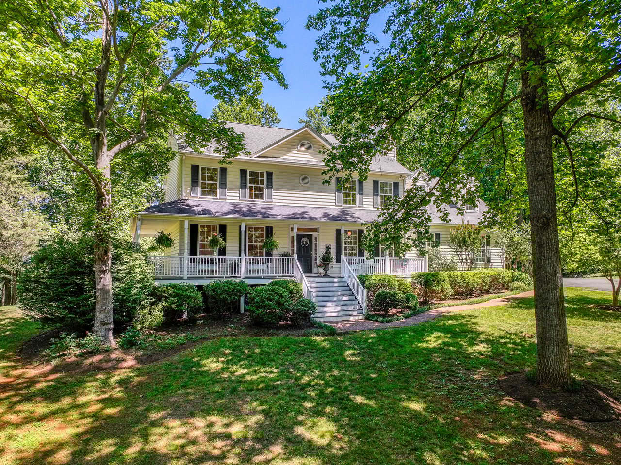 2444 MAPLE RIDGE DR