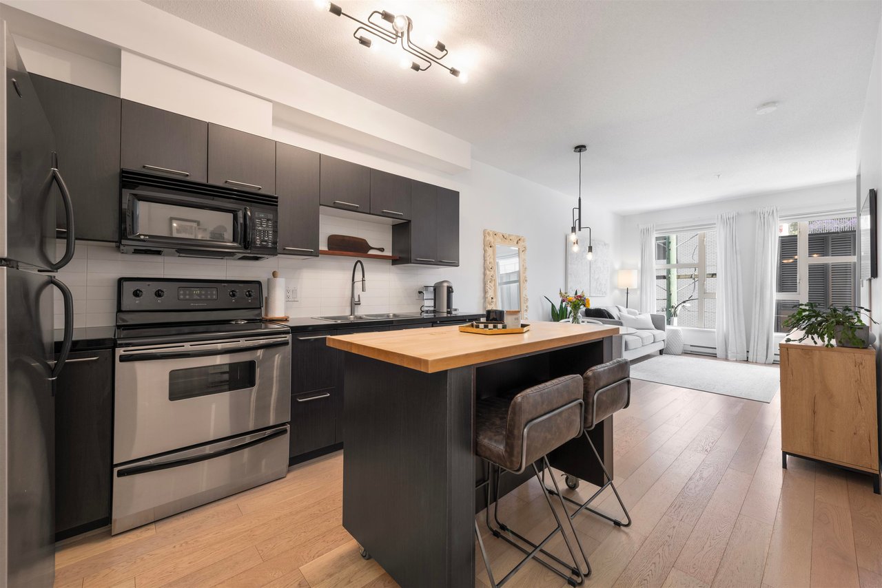 312-205 E 10th Ave
