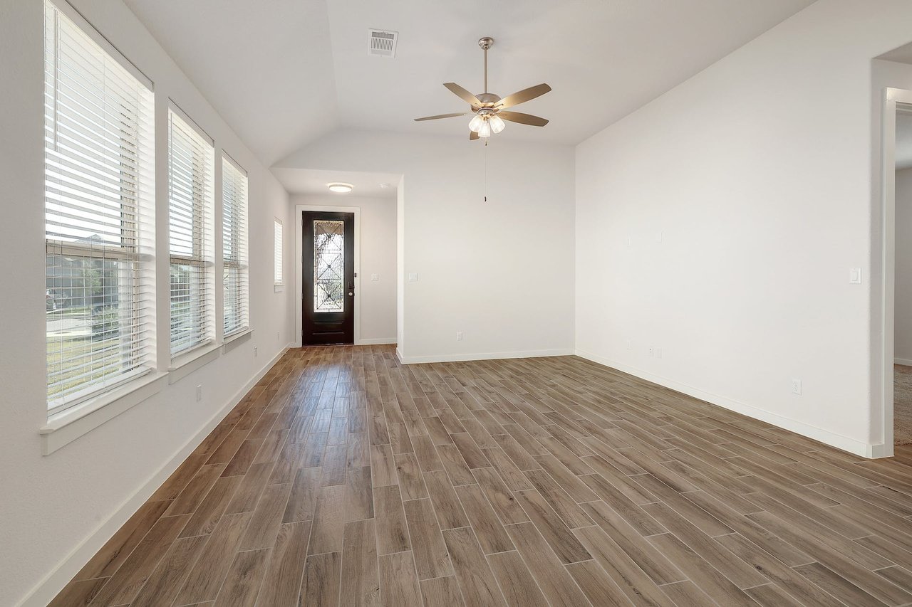 117 Rosebush Dr, Liberty Hill, Texas 78642