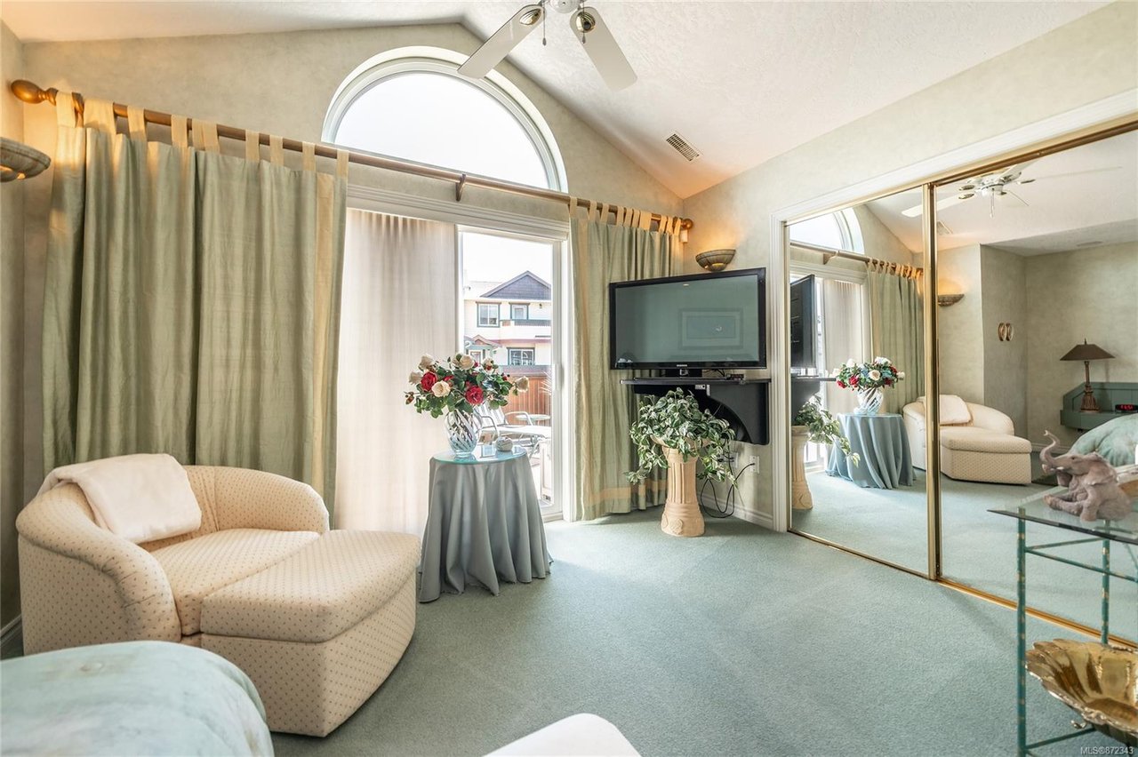 24-108 Aldersmith Pl