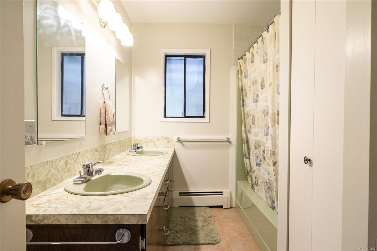 4105 Bridlewood Crt
