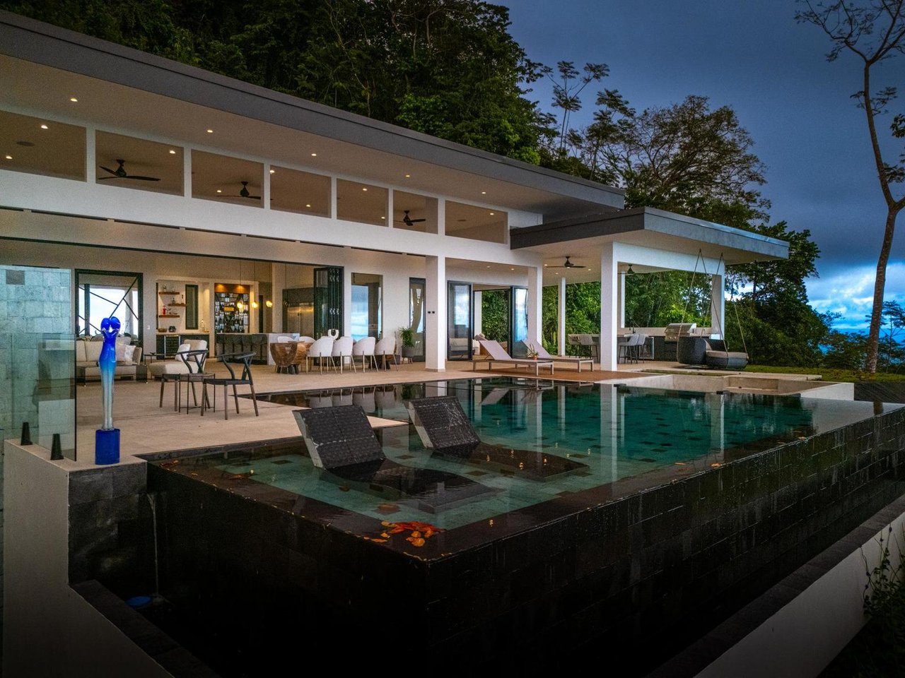 Private Solar Powered Ocean View Villa, Ojochal, Puntarenas