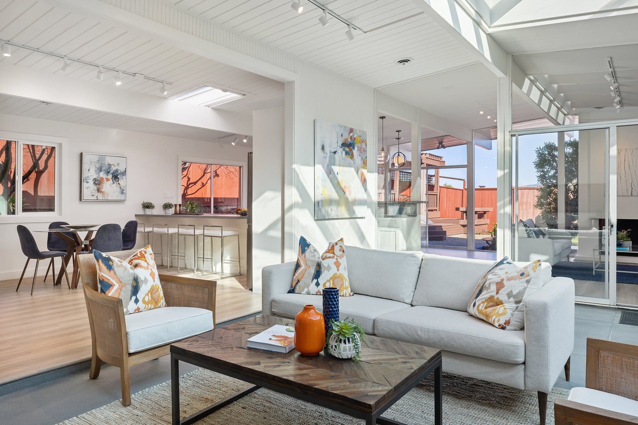 99 Duran Dr, San Rafael, CA  94903