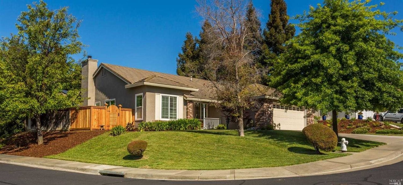 2461 Whispering Oaks Drive