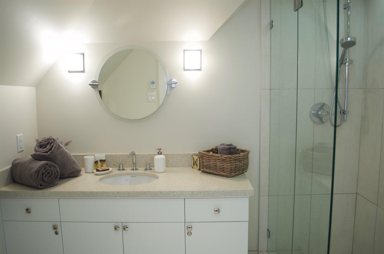 27-4637 Blackcomb Wy