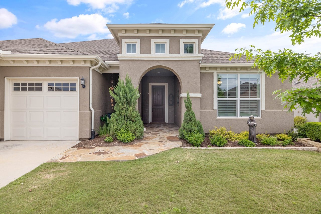 424 Star Mountain Ln, Georgetown, TX 78633