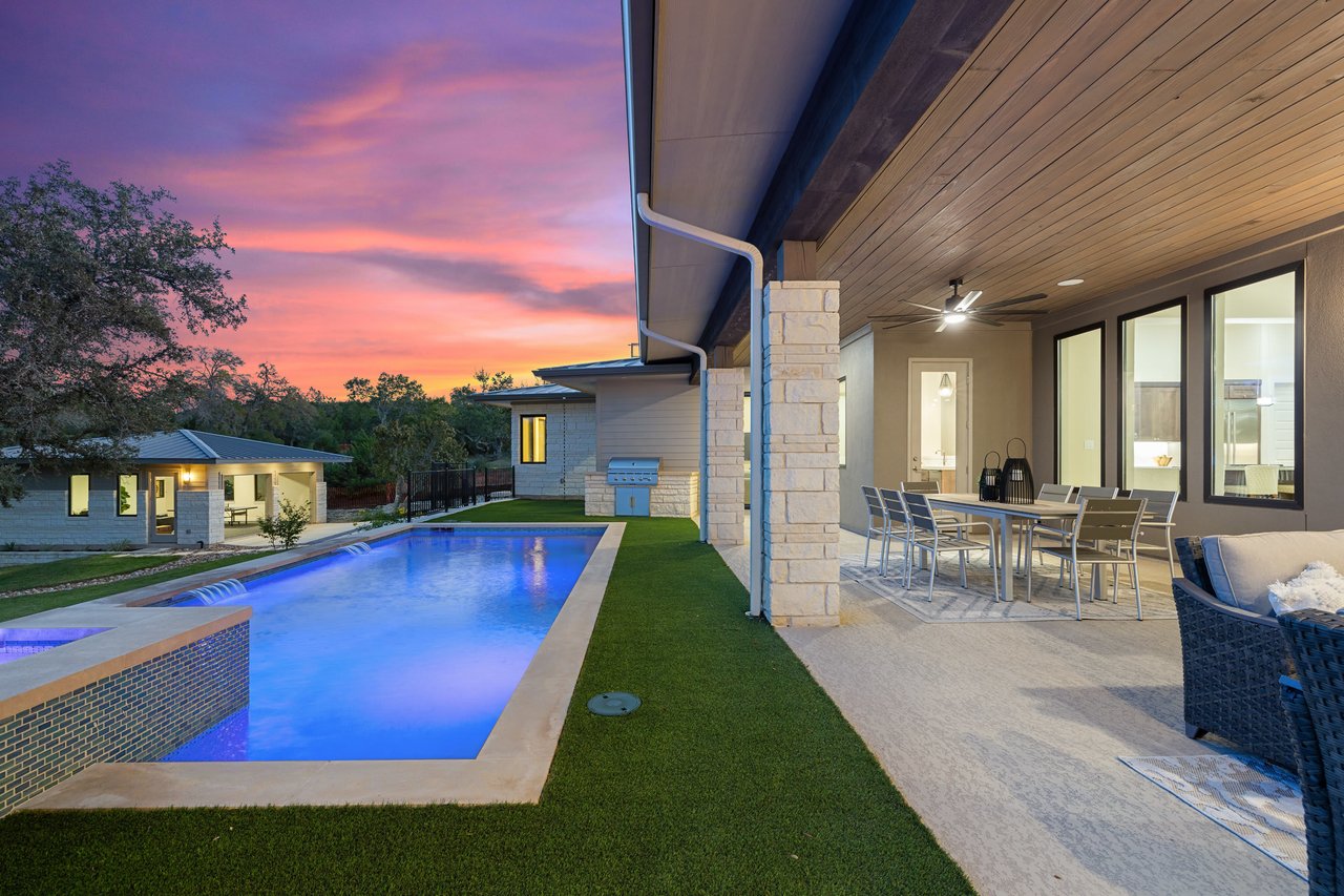 Bee Caves Single Story with Air Conditioned 2nd 2-Car Garage/ADU