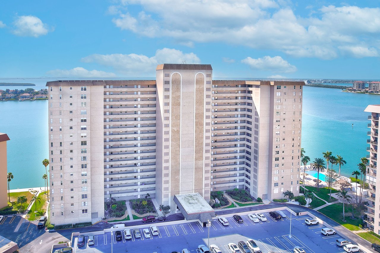 5200 Brittany Dr S, #804, St Petersburg, FL 33715