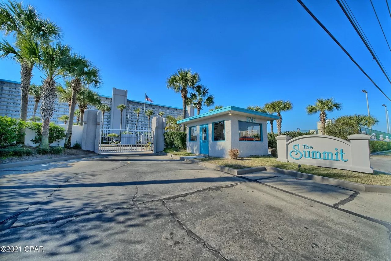 8743 Thomas Drive Unit 209