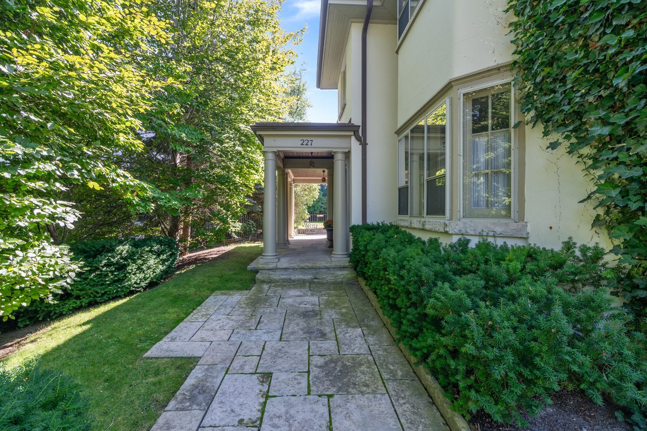 Torontos Exclusive Lytton Park